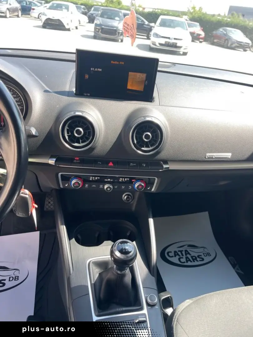 Audi A3  2.0TDI  150CP  BI-Xenon  Panoramic  Scaune încălzit