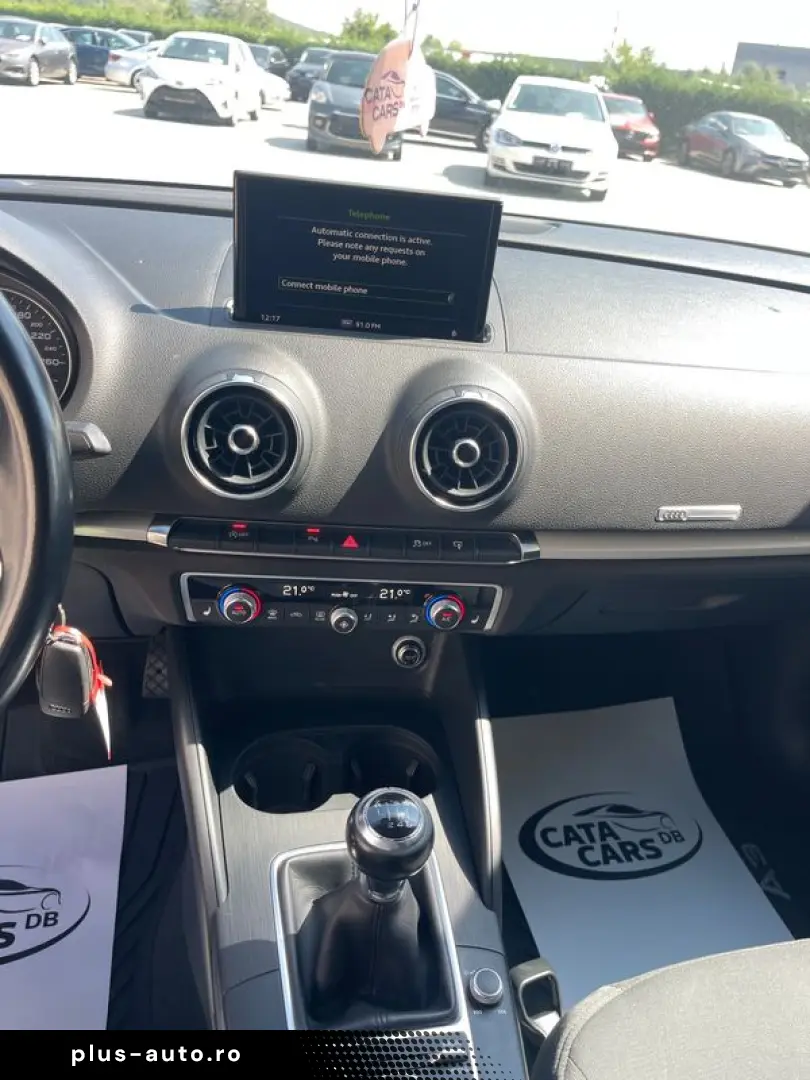 Audi A3  2.0TDI  150CP  BI-Xenon  Panoramic  Scaune încălzit