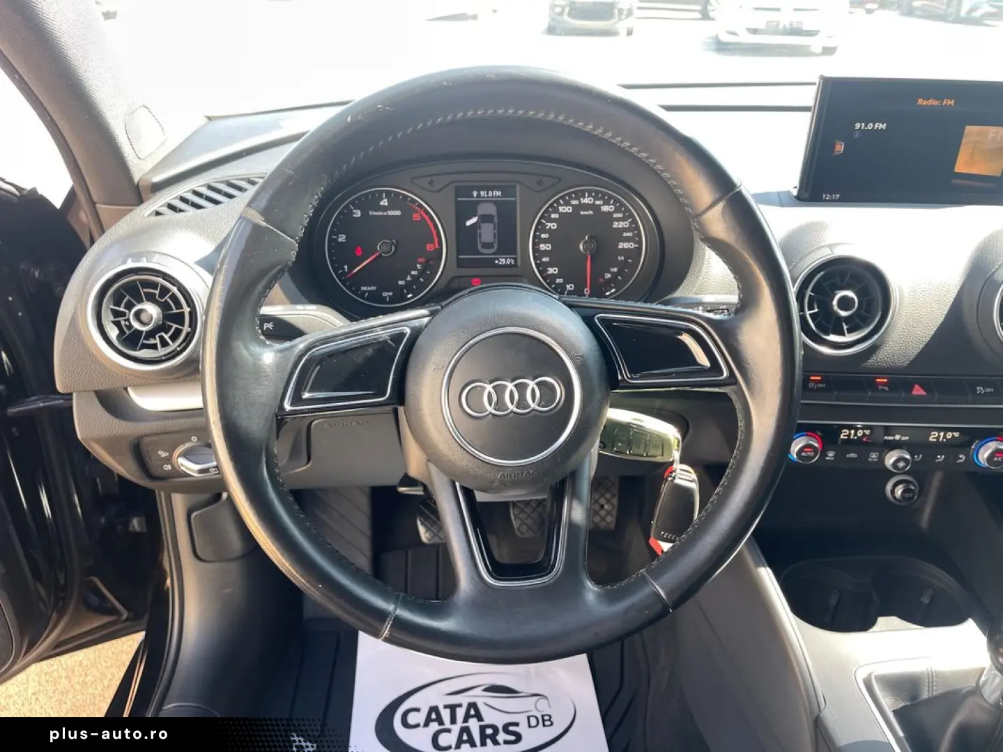 Audi A3  2.0TDI  150CP  BI-Xenon  Panoramic  Scaune încălzit