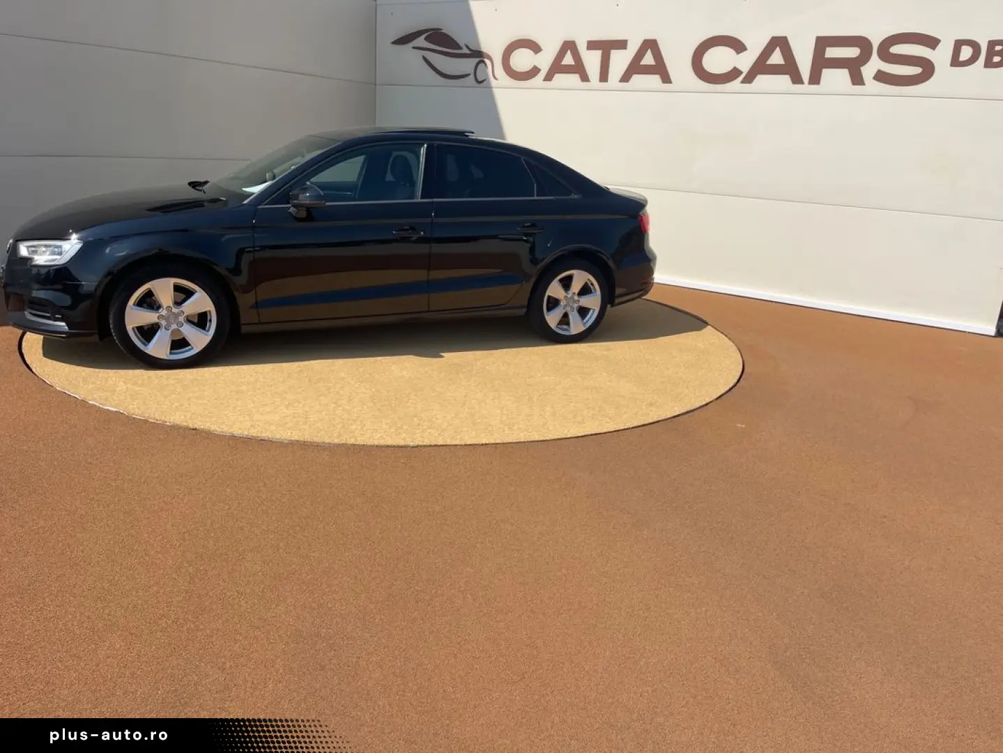Audi A3  2.0TDI  150CP  BI-Xenon  Panoramic  Scaune încălzit