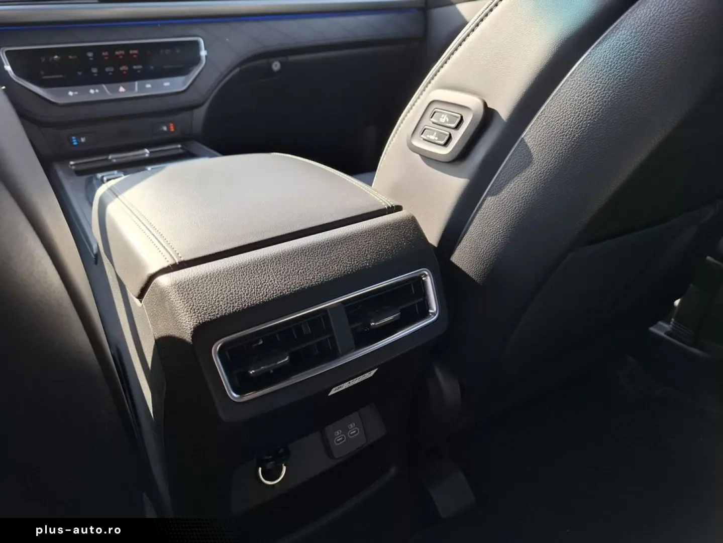 Kg-Mobility Rexton