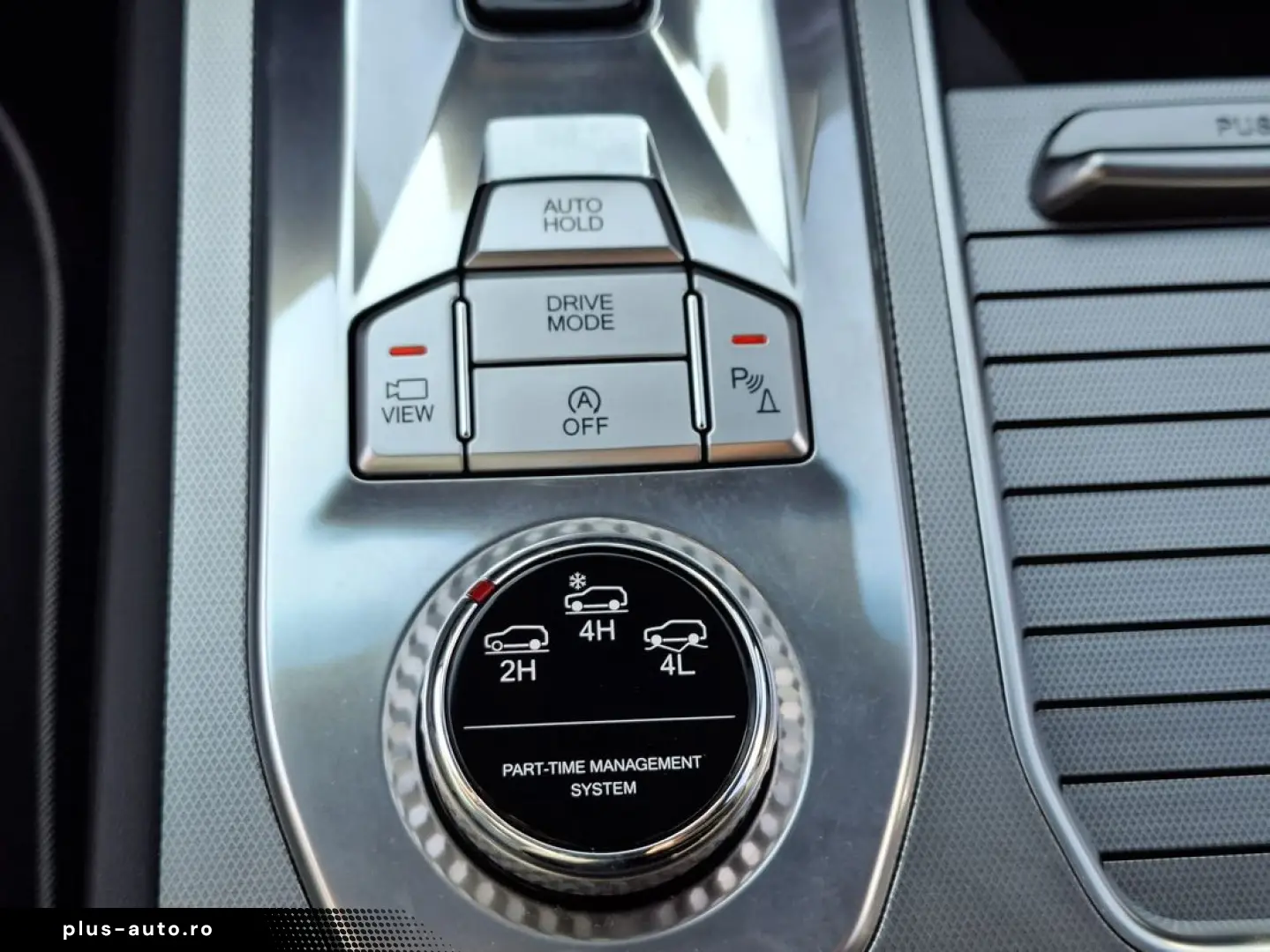 Kg-Mobility Rexton