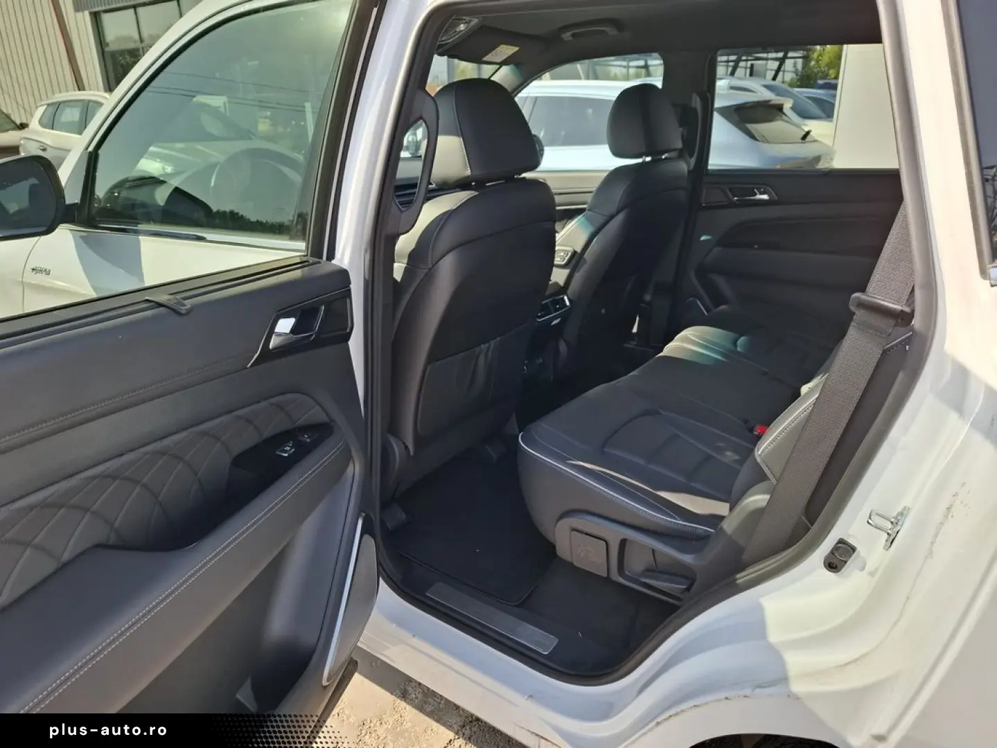 Kg-Mobility Rexton