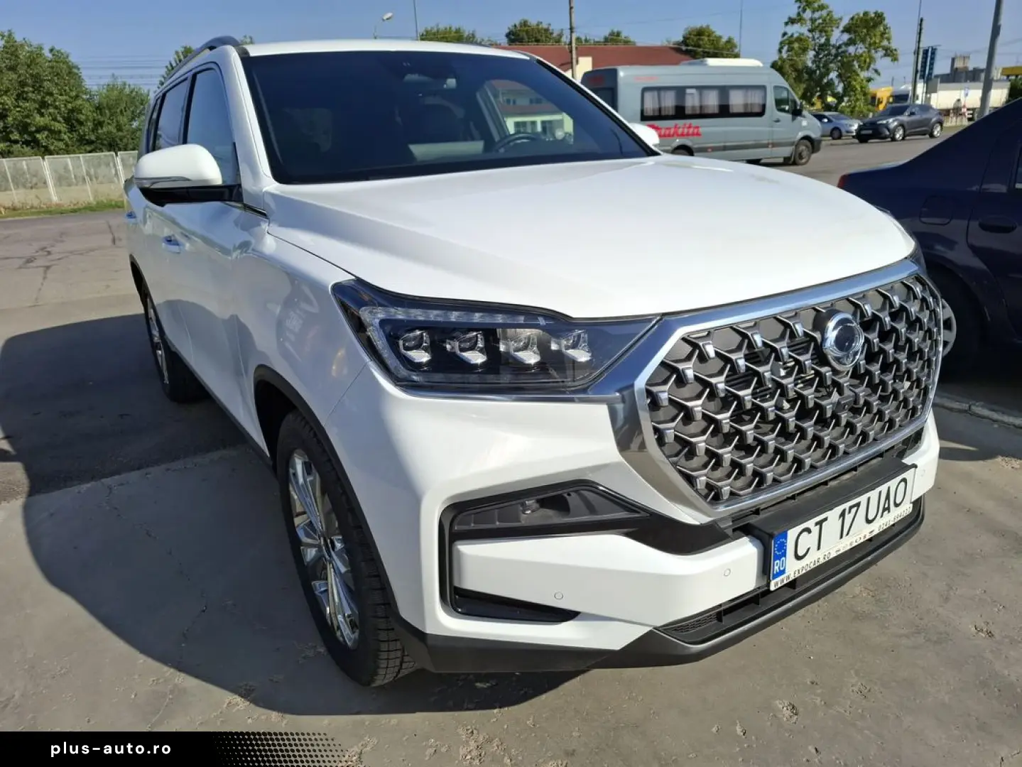 Kg-Mobility Rexton