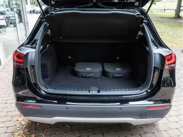 MERCEDES-BENZ GLA 250e