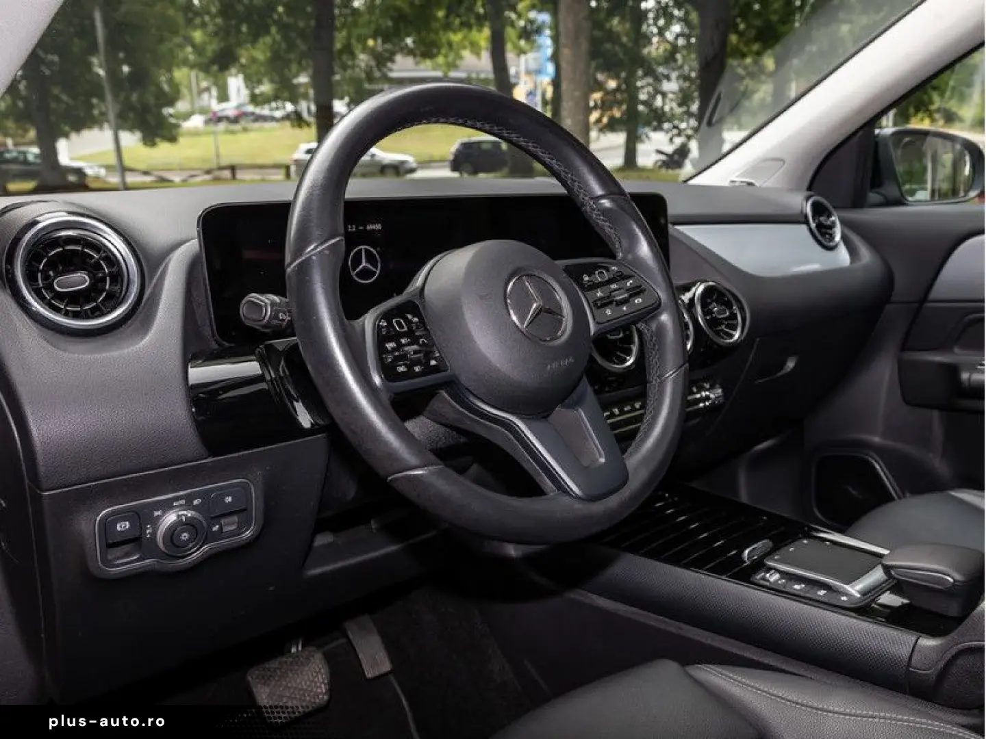 MERCEDES-BENZ GLA 250e