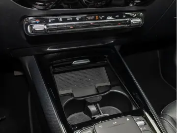 MERCEDES-BENZ GLA 250e
