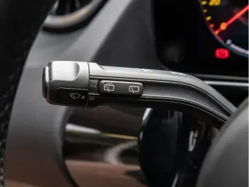 MERCEDES-BENZ GLA 250e