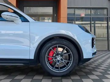 PORSCHE Cayenne S V8 OFFROAD Paket · Panor. · Standheiz.