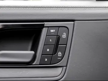 Porsche Cayenne Black Edition 21