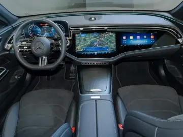 MERCEDES-BENZ E 300 e  AMG Night SUPERSCREEN Distronic LED