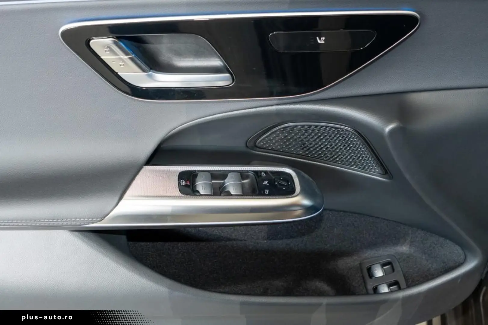 MERCEDES-BENZ E 300 e  AMG Night SUPERSCREEN Distronic LED