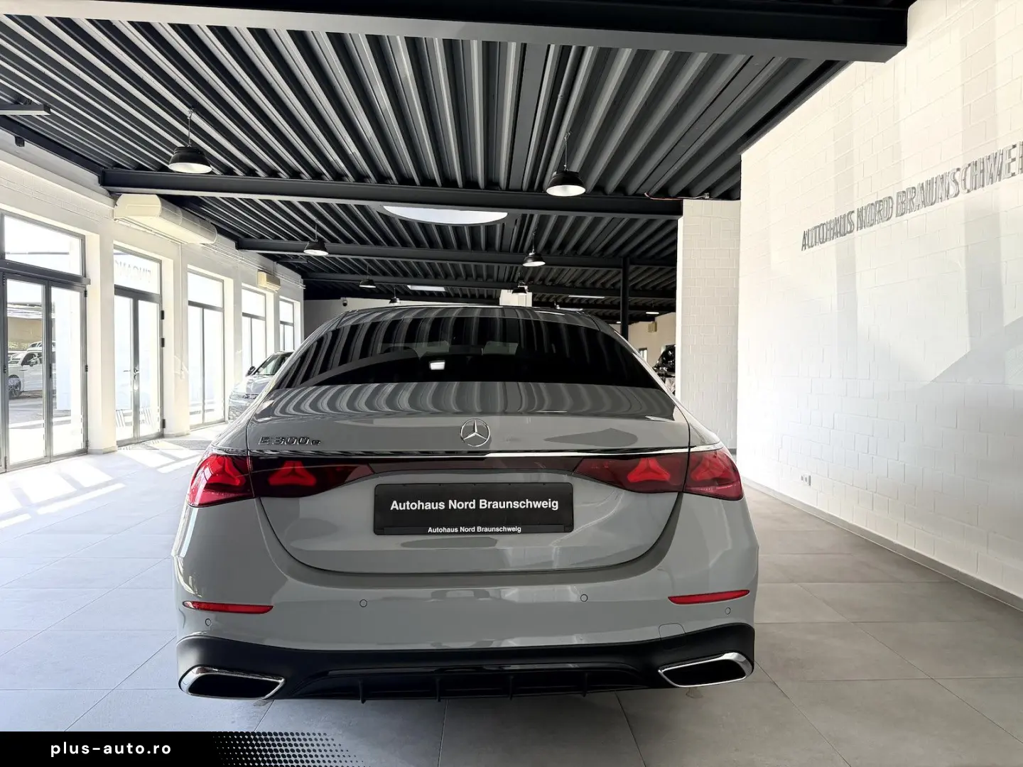 MERCEDES-BENZ E 300 e AMG  Superscreen 4DBurmester Night