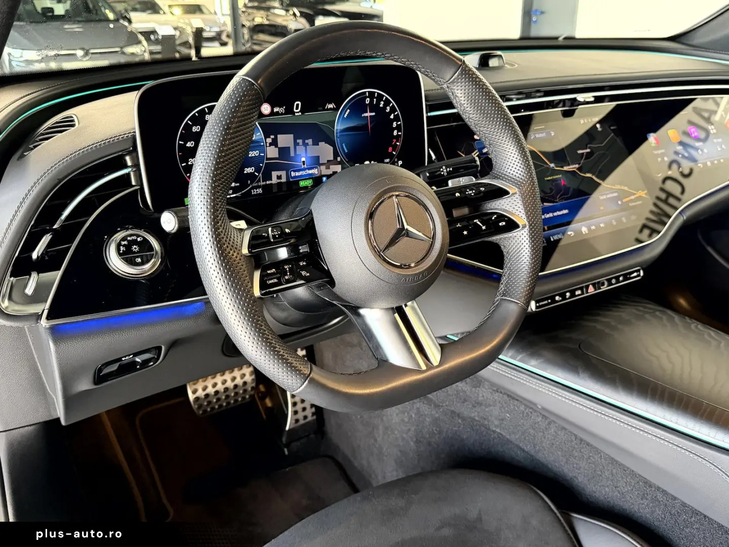 MERCEDES-BENZ E 300 e AMG  Superscreen 4DBurmester Night