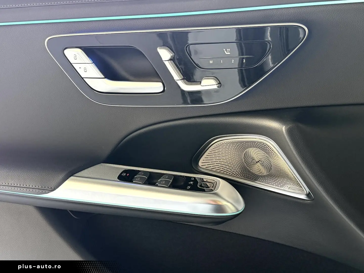 MERCEDES-BENZ E 300 e AMG  Superscreen 4DBurmester Night