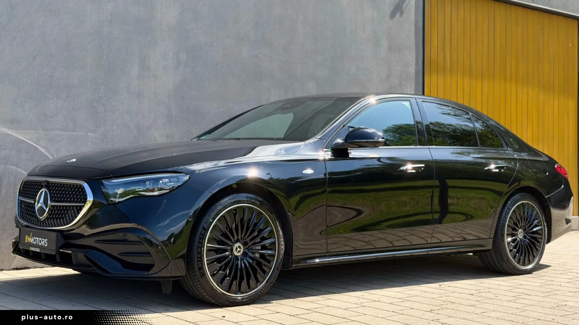MERCEDES-BENZ E 300 de AMG Premium Superscreen Night Burm