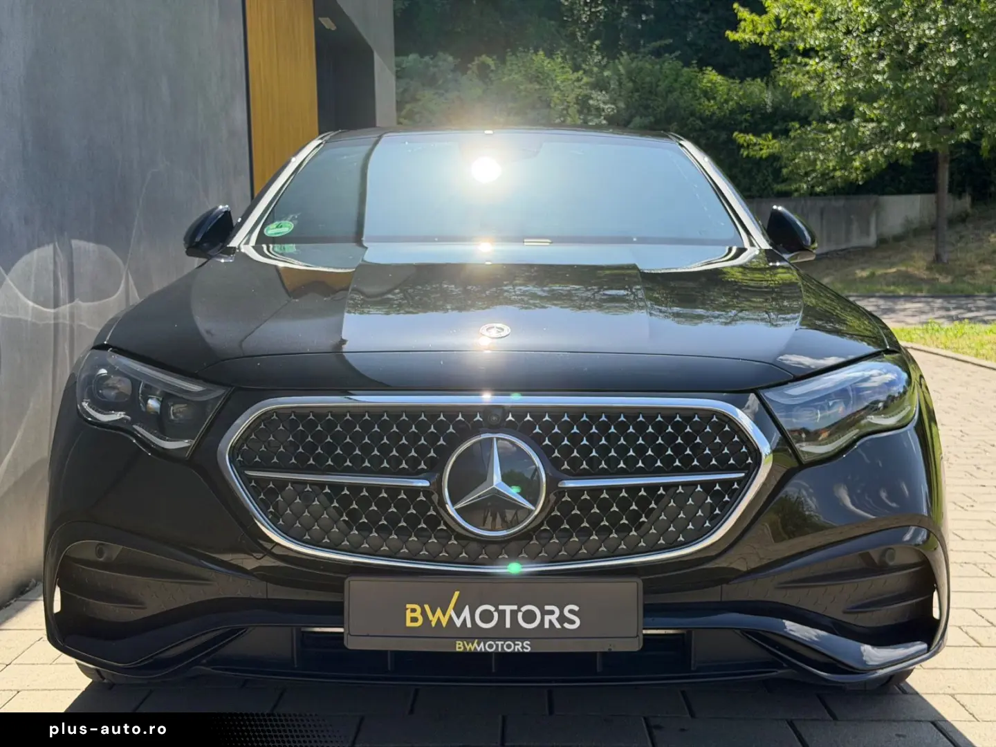 MERCEDES-BENZ E 300 de AMG Premium Superscreen Night Burm