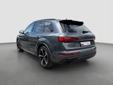 AUDI Q7 S line sport 50 TDI compeition  MATRIX StaHzg