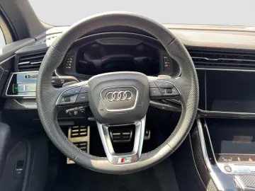 AUDI Q7 S line sport 50 TDI compeition  MATRIX StaHzg