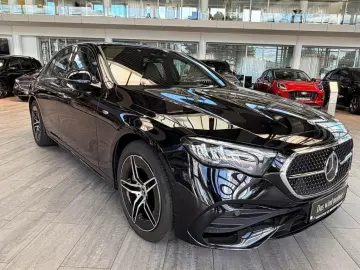 MERCEDES-BENZ E 300 de Limousine EQ Hybrid Technologie AMG