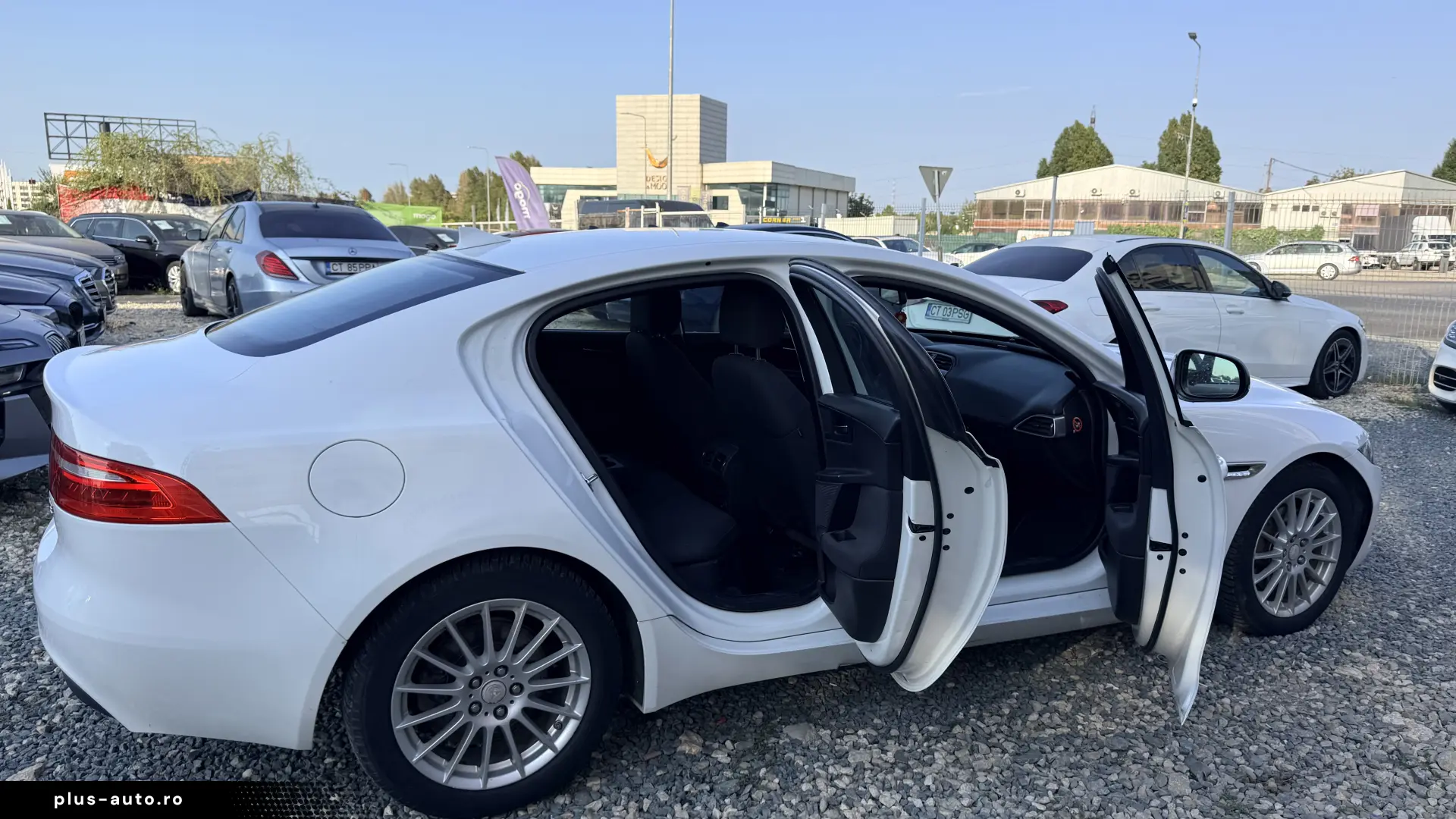 5000e avans si 4000e in rate directe