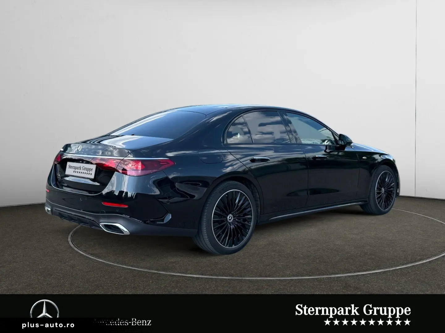MERCEDES-BENZ E 300 de AMG  Superscreen Pano Bur4D 360