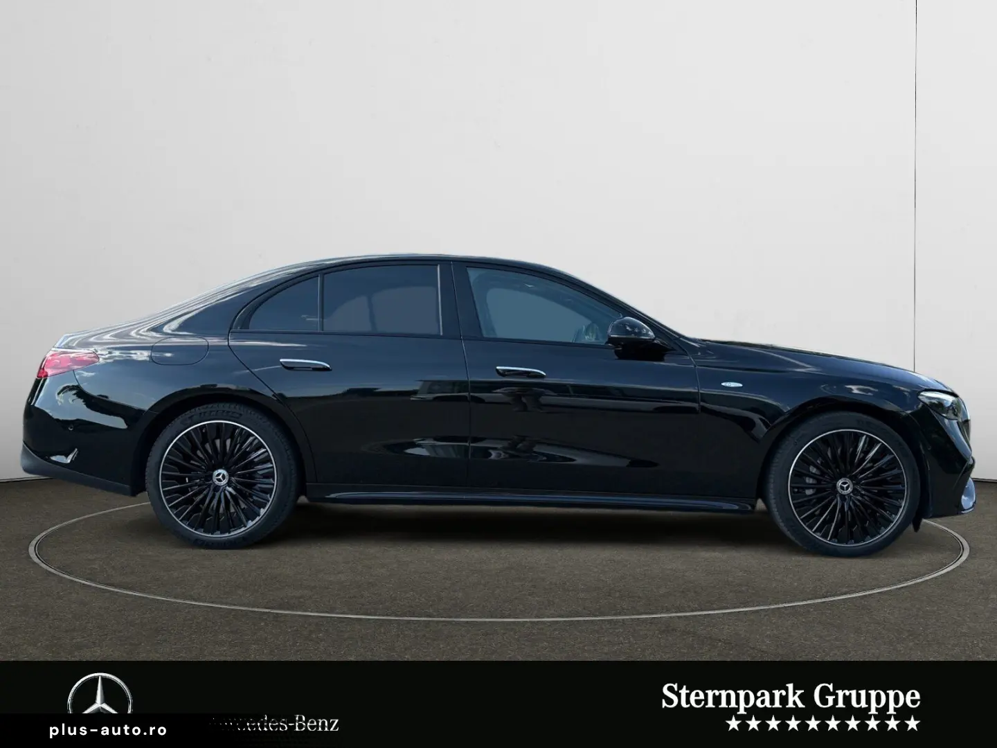 MERCEDES-BENZ E 300 de AMG  Superscreen Pano Bur4D 360