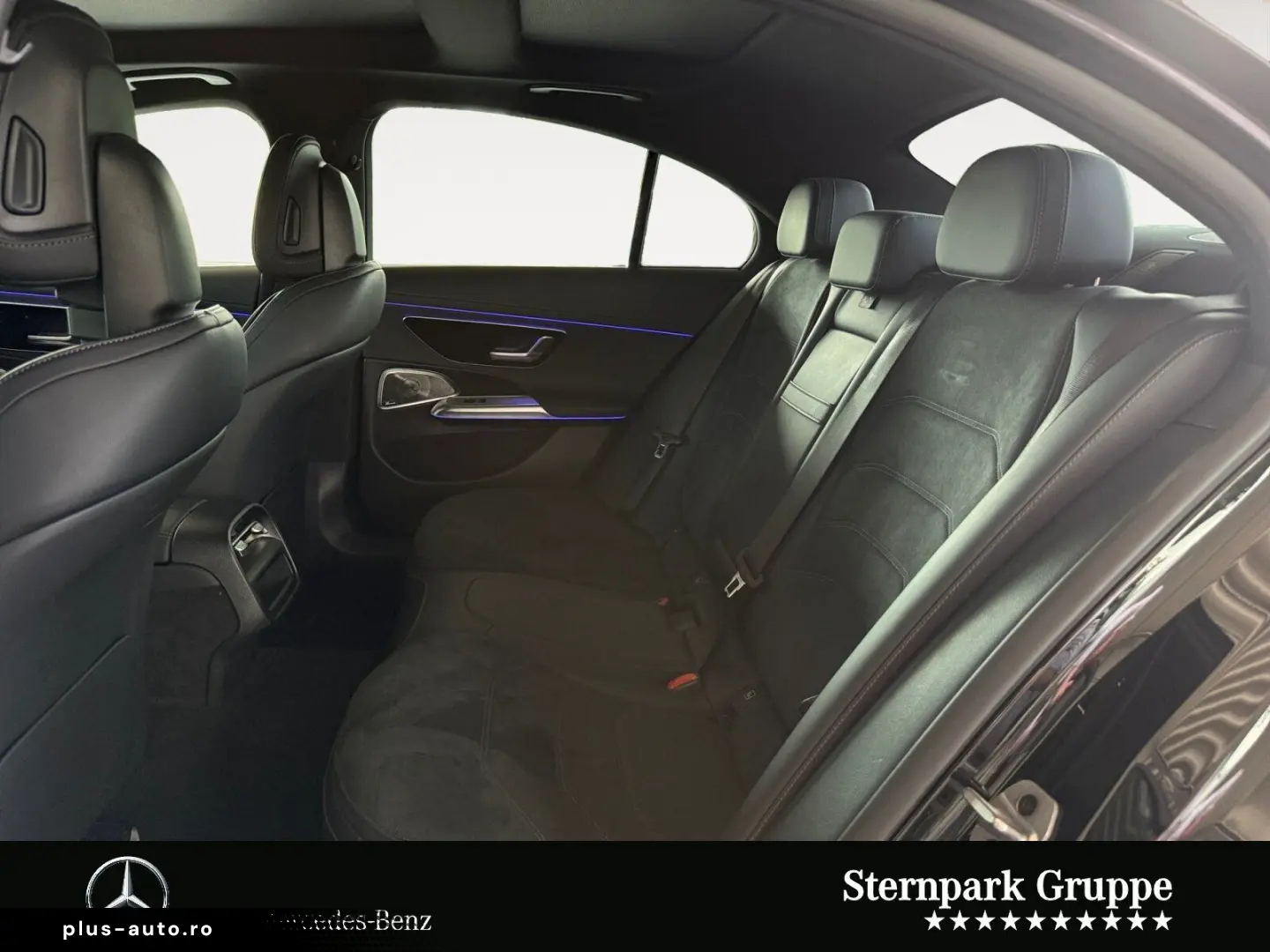 MERCEDES-BENZ E 300 de AMG  Superscreen Pano Bur4D 360