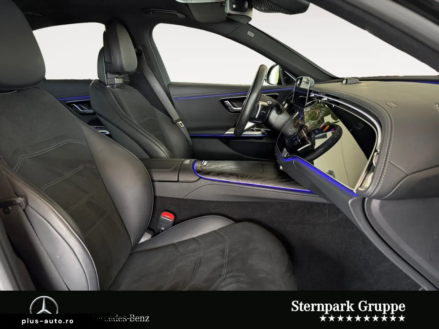 MERCEDES-BENZ E 300 de AMG  Superscreen Pano Bur4D 360