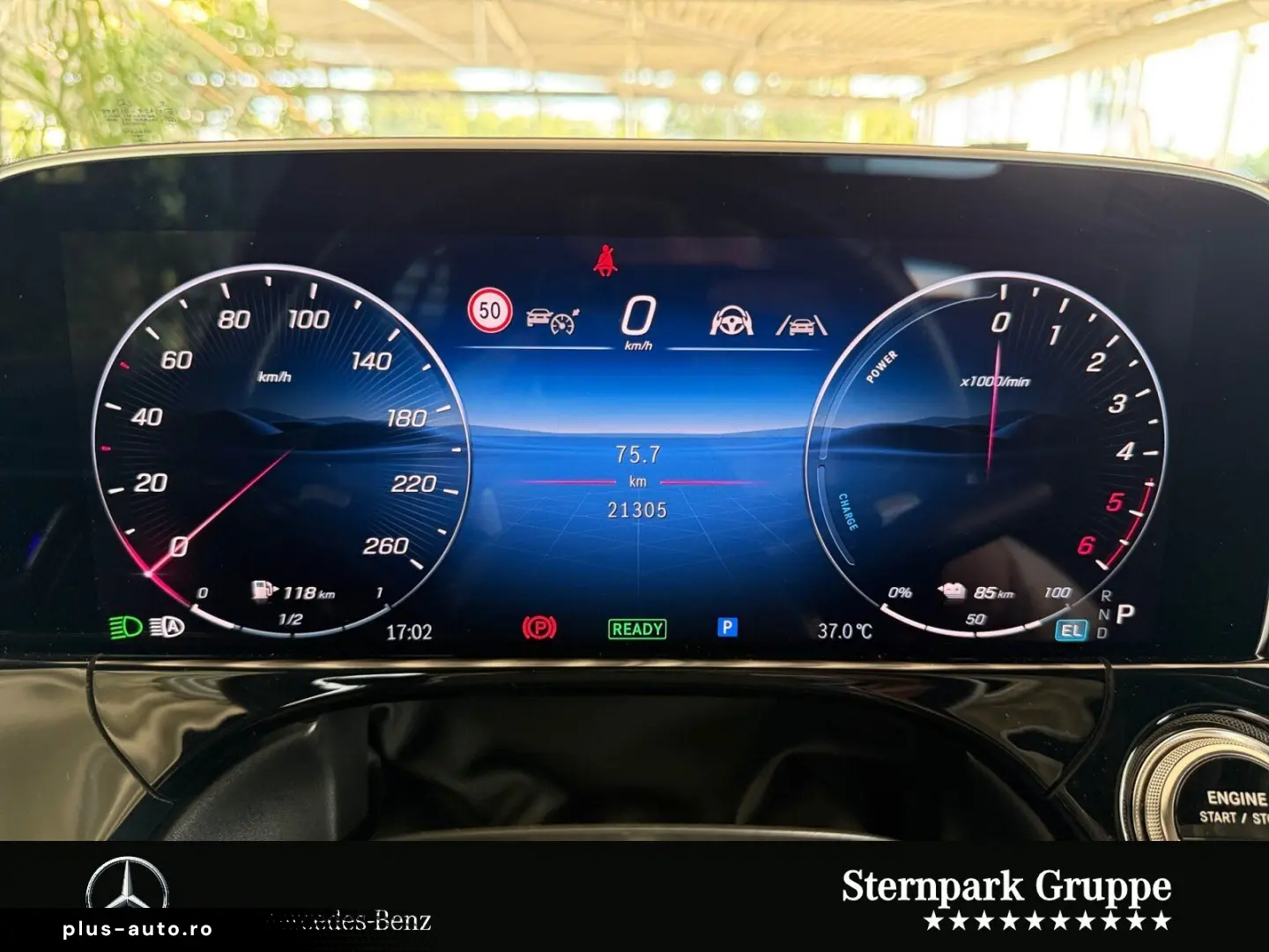 MERCEDES-BENZ E 300 de AMG  Superscreen Pano Bur4D 360