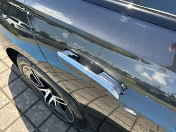 MERCEDES-BENZ E 300de Limo AMG BURM NIGHT AIRMATIC