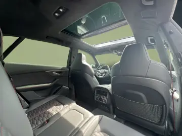 AUDI RS Q8 AHK StHz Pano B&O OLED RS-Aga HuD Carbon 2