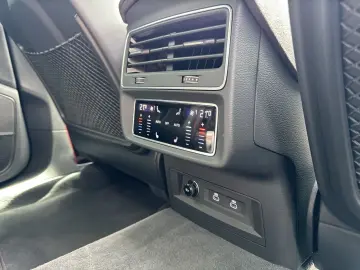 AUDI RS Q8 AHK StHz Pano B&O OLED RS-Aga HuD Carbon 2