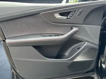 AUDI RS Q8 AHK StHz Pano B&O OLED RS-Aga HuD Carbon 2