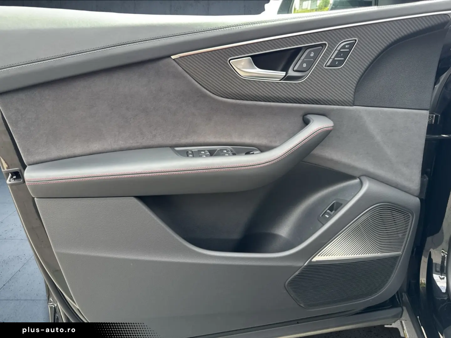 AUDI RS Q8 AHK StHz Pano B&O OLED RS-Aga HuD Carbon 2