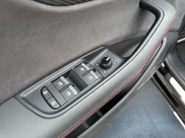AUDI RS Q8 AHK StHz Pano B&O OLED RS-Aga HuD Carbon 2