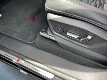AUDI RS Q8 AHK StHz Pano B&O OLED RS-Aga HuD Carbon 2