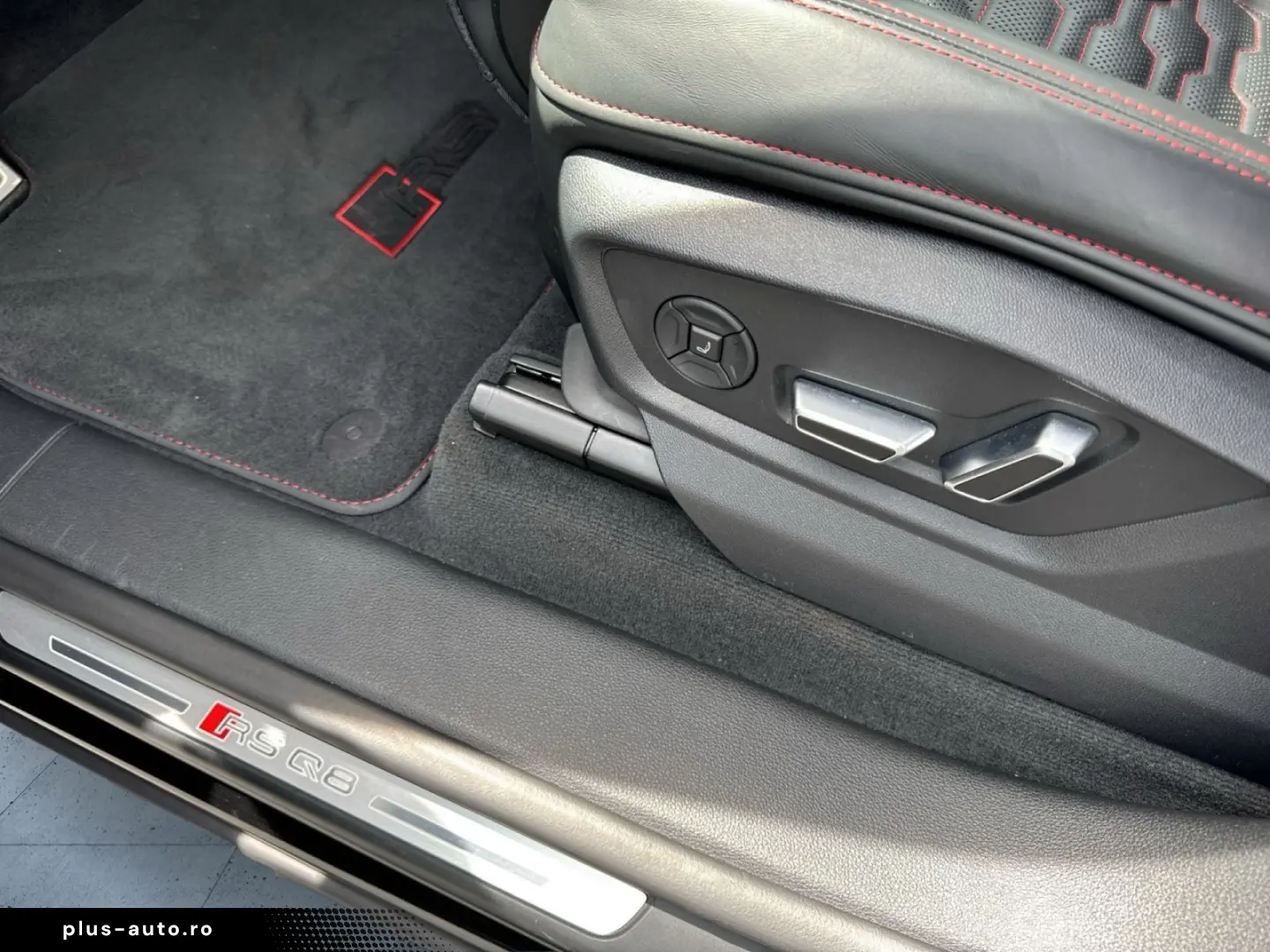 AUDI RS Q8 AHK StHz Pano B&O OLED RS-Aga HuD Carbon 2
