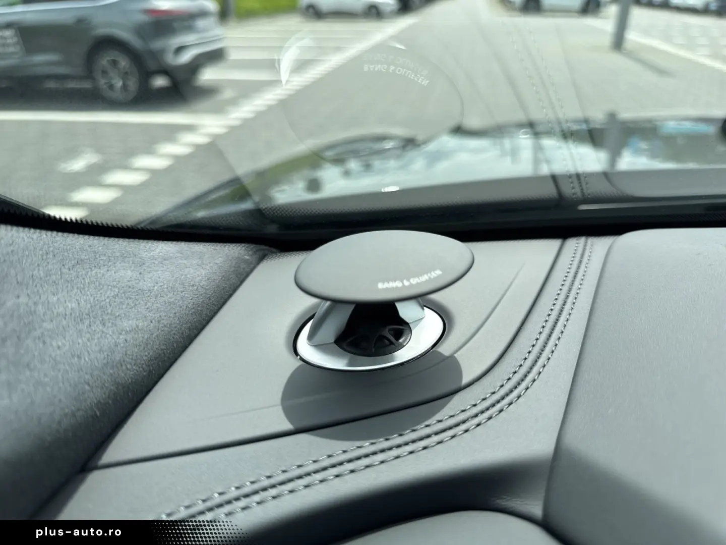 AUDI RS Q8 AHK StHz Pano B&O OLED RS-Aga HuD Carbon 2