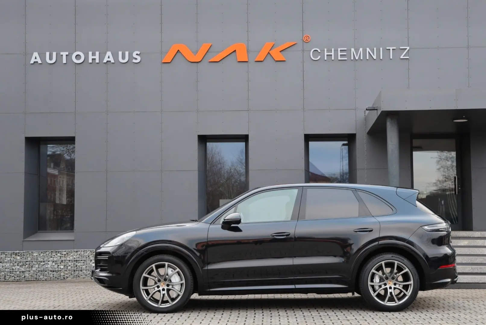 PORSCHE Cayenne Turbo Pano SoftClose Nachtsicht Carbon