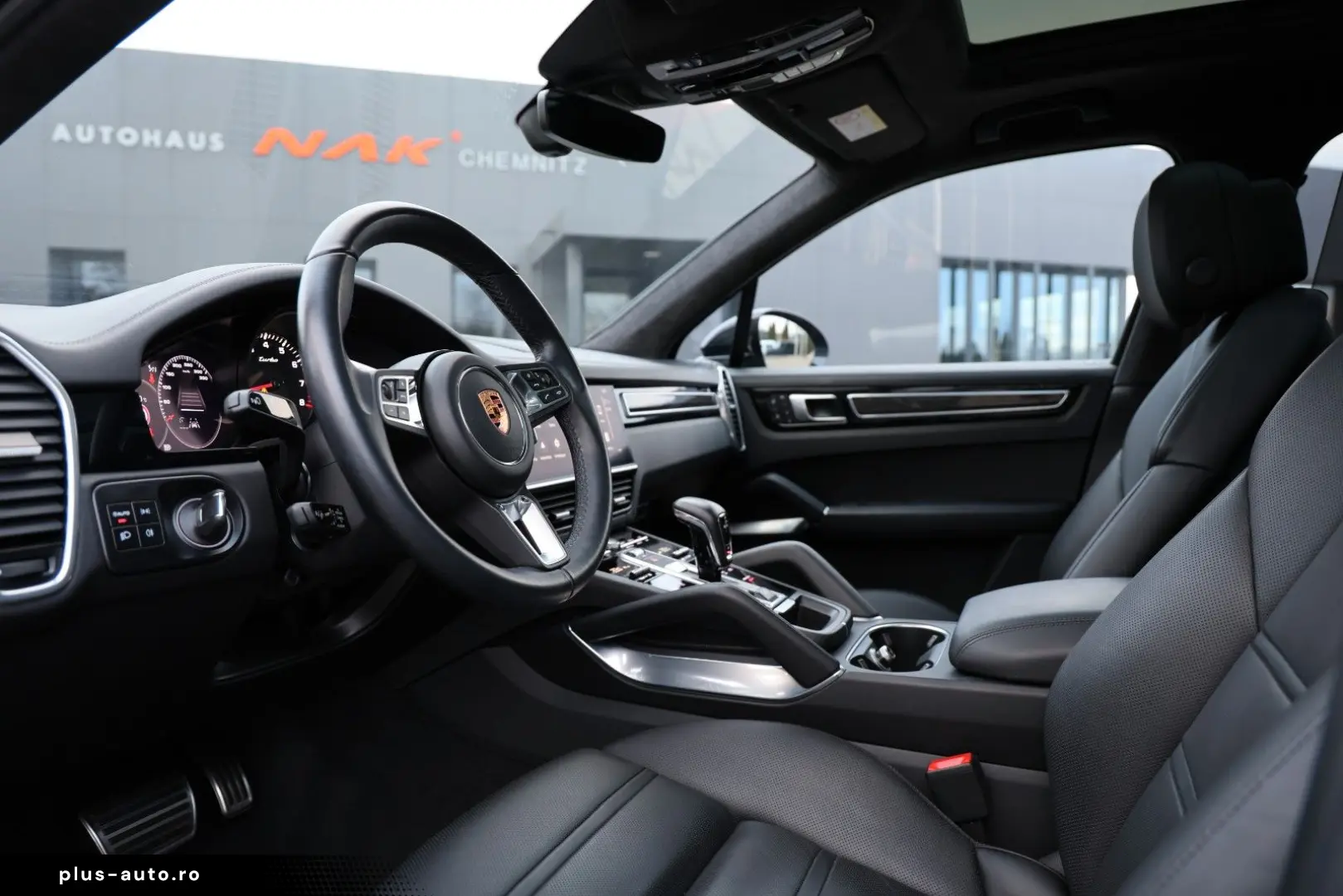 PORSCHE Cayenne Turbo Pano SoftClose Nachtsicht Carbon