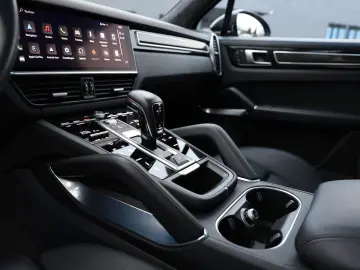 PORSCHE Cayenne Turbo Pano SoftClose Nachtsicht Carbon
