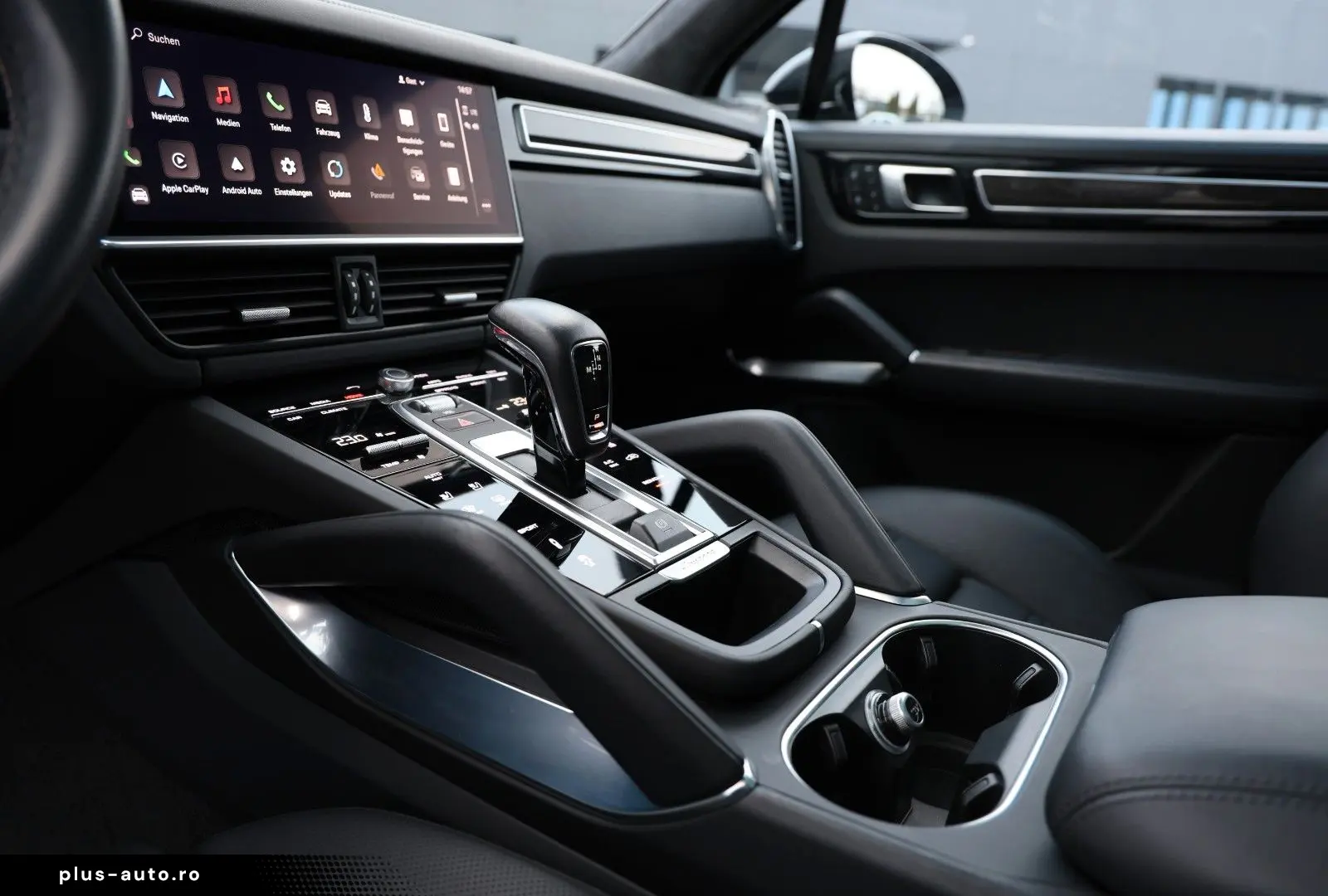 PORSCHE Cayenne Turbo Pano SoftClose Nachtsicht Carbon