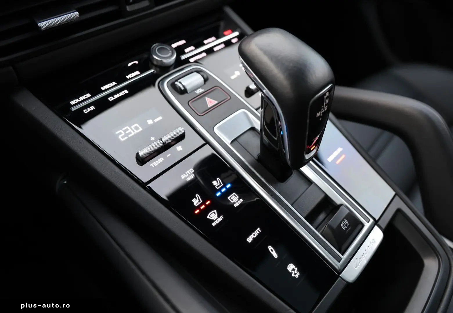 PORSCHE Cayenne Turbo Pano SoftClose Nachtsicht Carbon