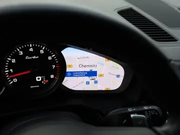 PORSCHE Cayenne Turbo Pano SoftClose Nachtsicht Carbon