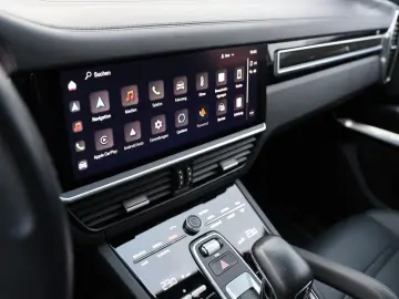 PORSCHE Cayenne Turbo Pano SoftClose Nachtsicht Carbon