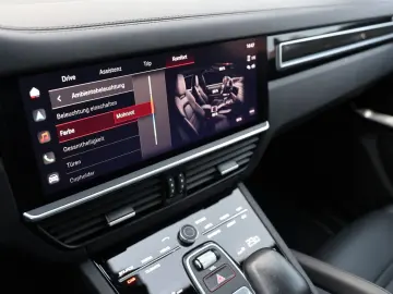 PORSCHE Cayenne Turbo Pano SoftClose Nachtsicht Carbon