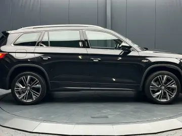 SKODA Kodiaq L&K 4x4 `20Zoll PANORAMA Traveller 360