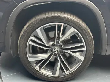 SKODA Kodiaq L&K 4x4 `20Zoll PANORAMA Traveller 360
