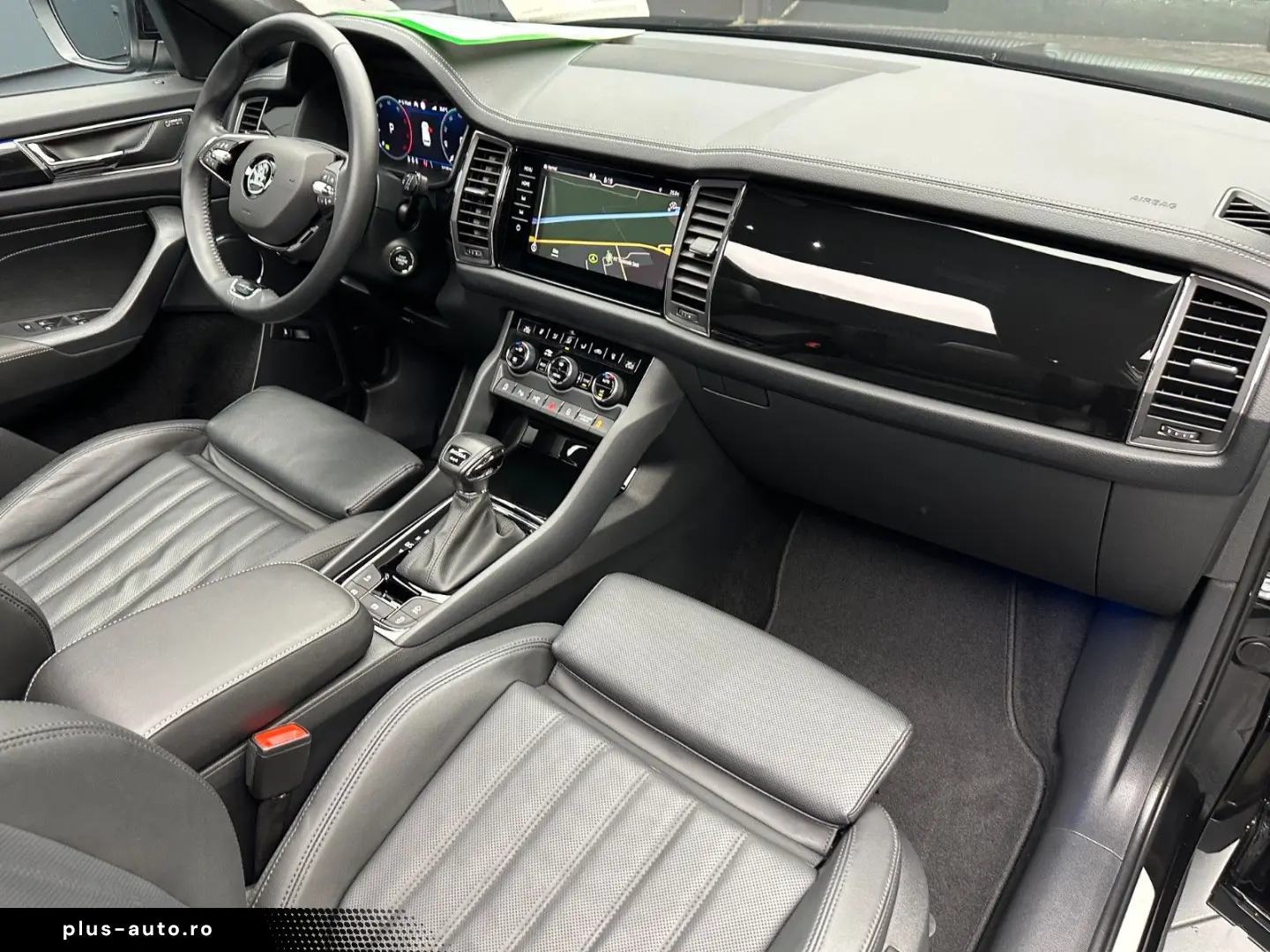 SKODA Kodiaq L&K 4x4 `20Zoll PANORAMA Traveller 360